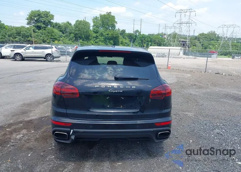 2017 Porsche Cayenne Platinum Edition z USA, uszkodzony, nr VIN WP1AA2A25HKA80374